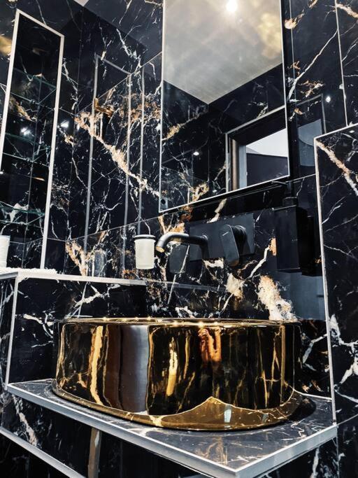 Thesstay Attica Downtown Boutique Apartment Thessaloníki Exteriör bild